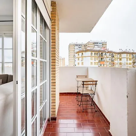 Apartment Centric And Spacious Flat With Free Car Park Seville