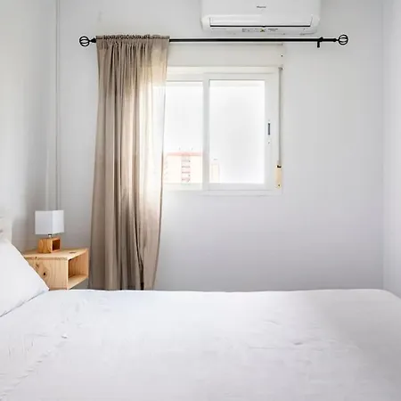 Centric And Spacious Flat With Free Car Park Apartment *