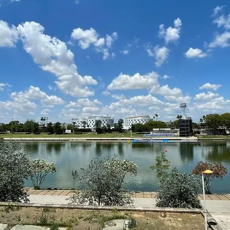 Centric And Spacious Flat With Free Car Park Seville