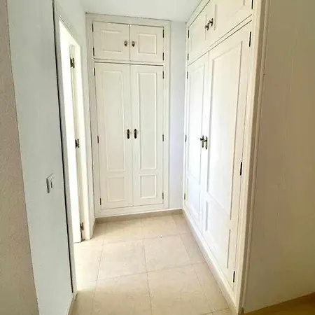 Apartamento Centric And Spacious Flat With Free Car Park *