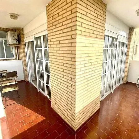 Apartment Centric And Spacious Flat With Free Car Park Seville