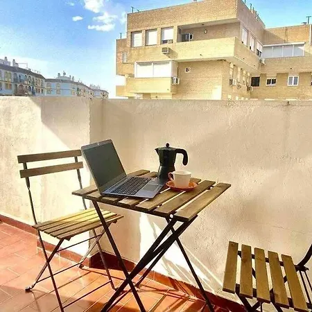 Centric And Spacious Flat With Free Car Park Siviglia